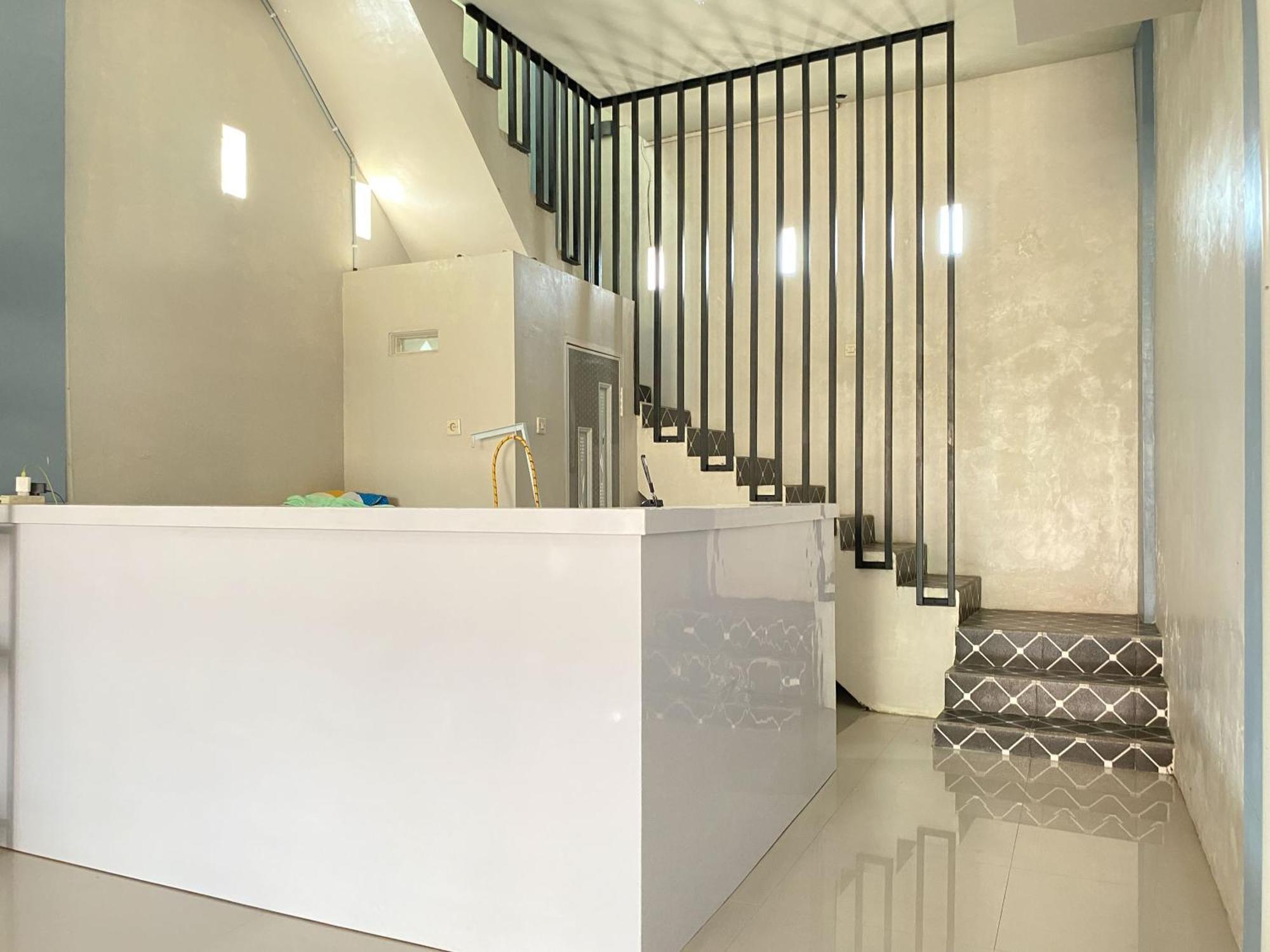 Duta Elite Kostel Syariah Near Rsud Caruban Redpartner